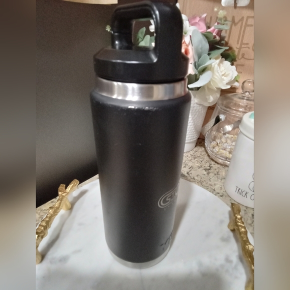 YETI WATER BOTTLE - Picture 13 of 13